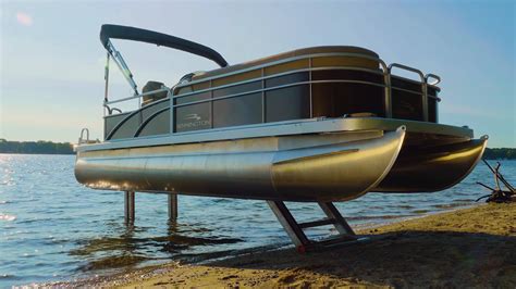 Experience the Majesty of the Ocean with an Underwater Pontoon